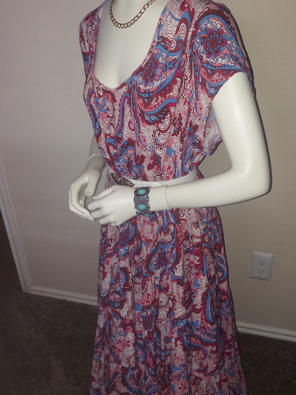 Women’s Pink Paisley Maxi Dress - Lightweight Summer Style - Picture 9 of 12